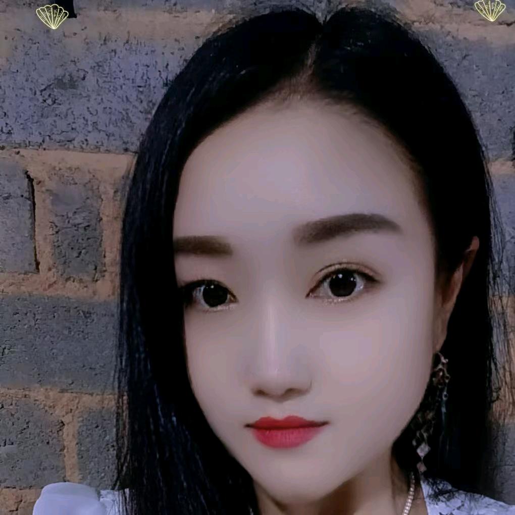 李霞