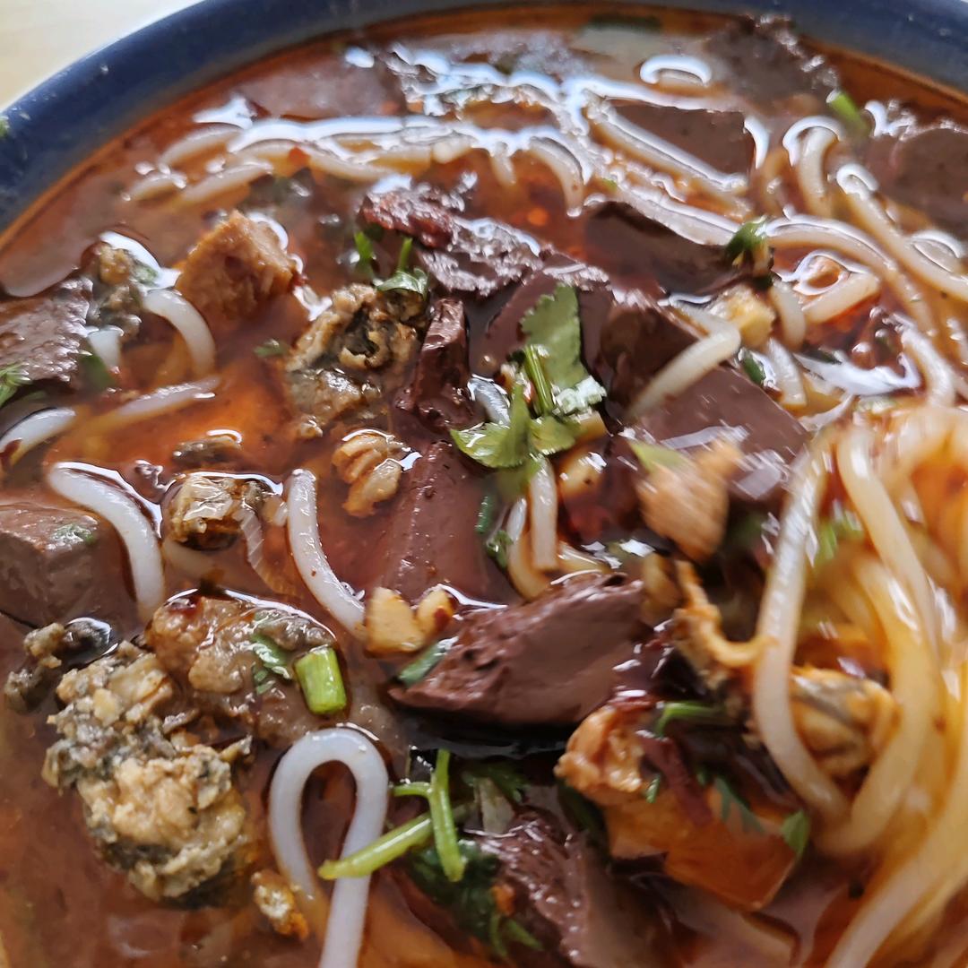 云县乌鸡满口香飞飞米线
