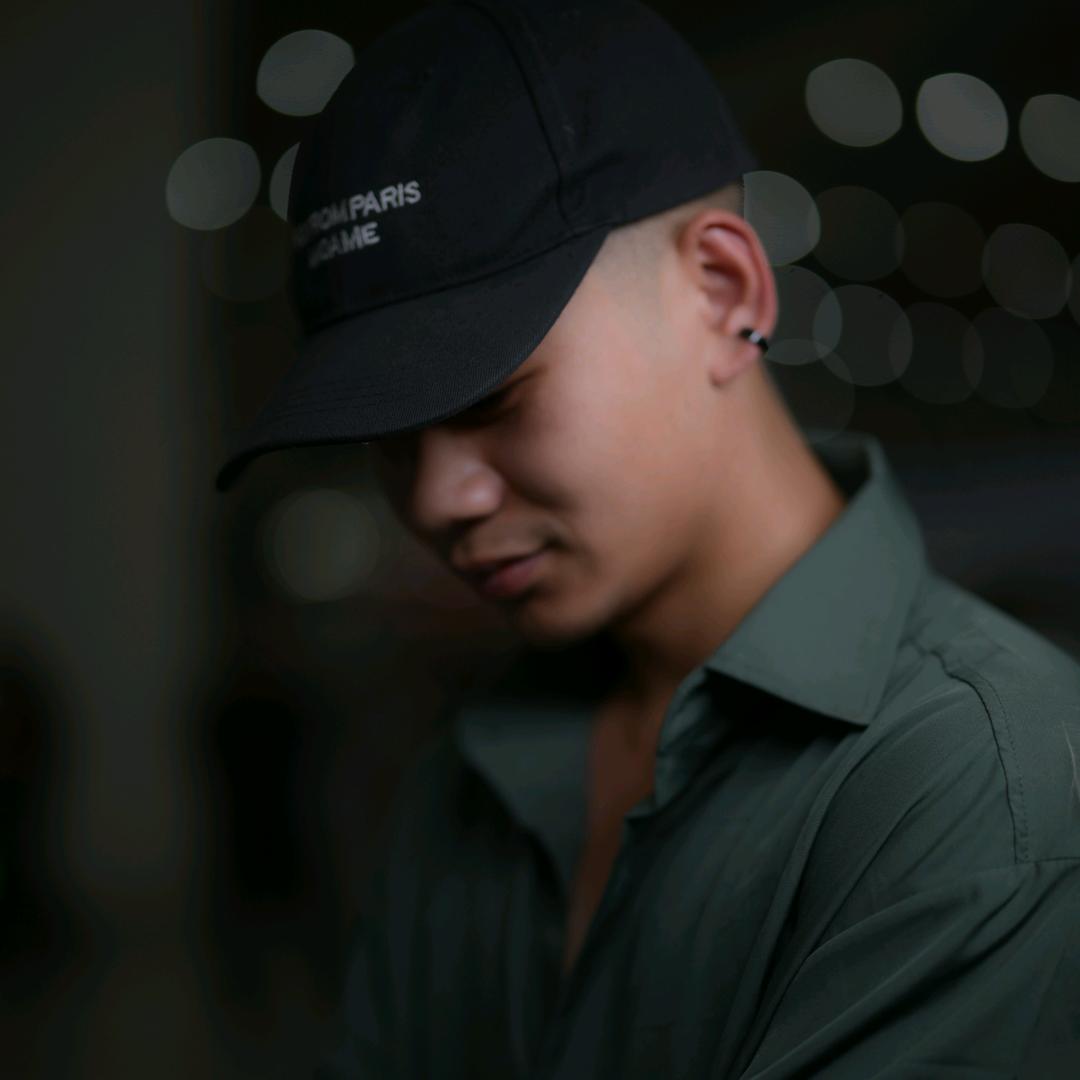 黄极