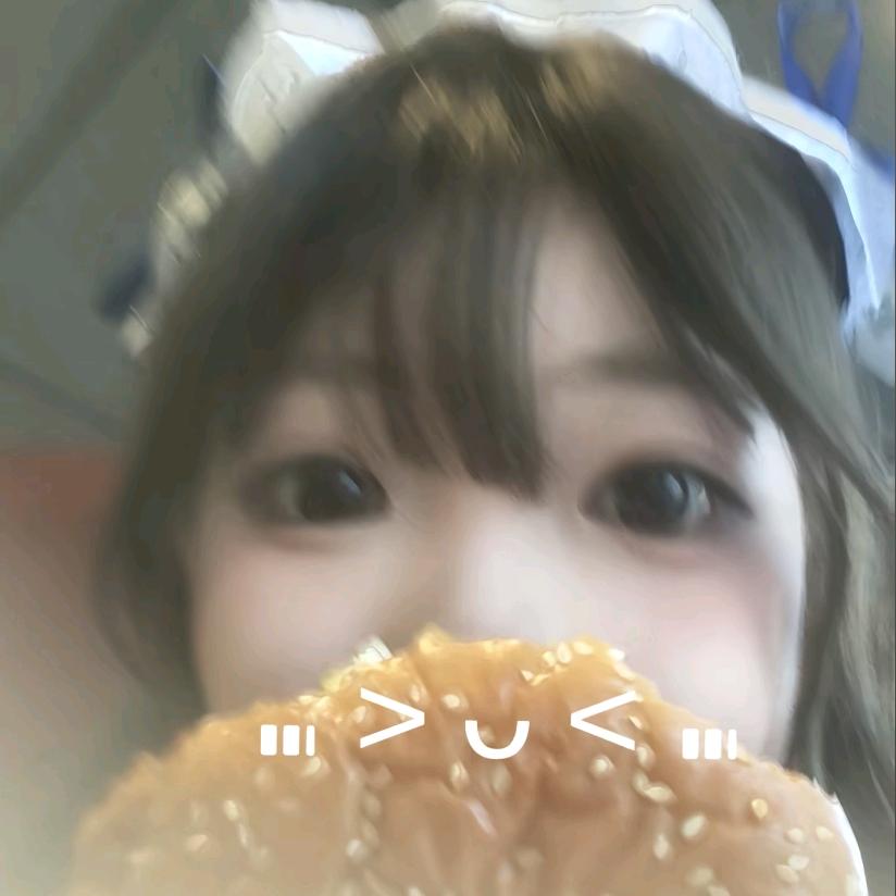 小涵喵喵｡･ω･｡
