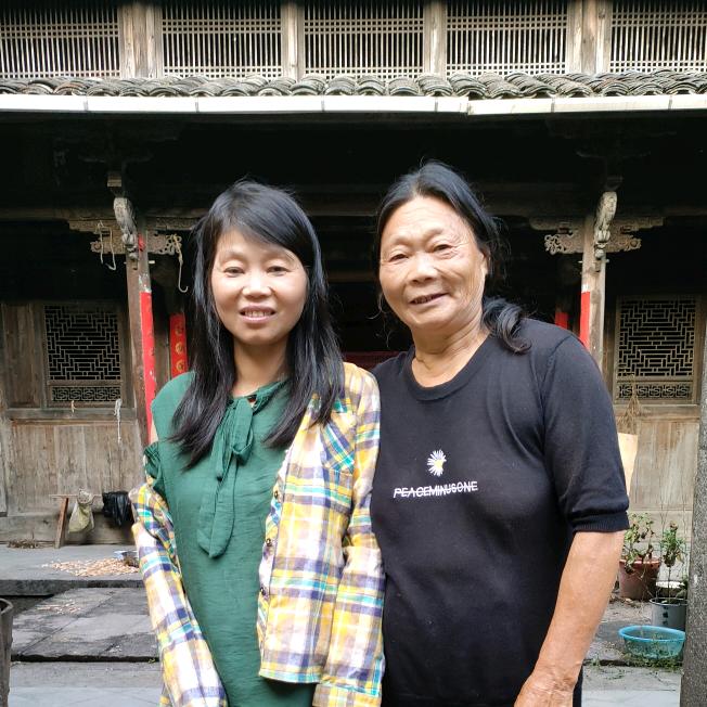 吴岳香妈妈