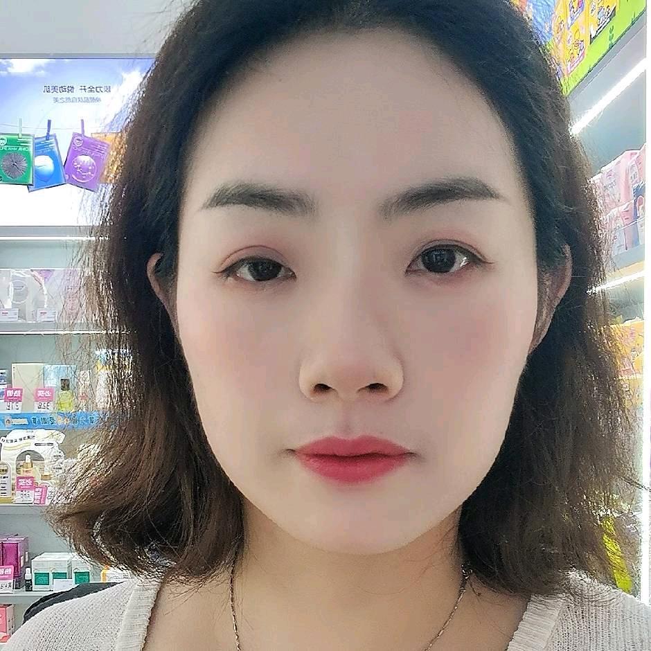千色秀建设路店梁冬完