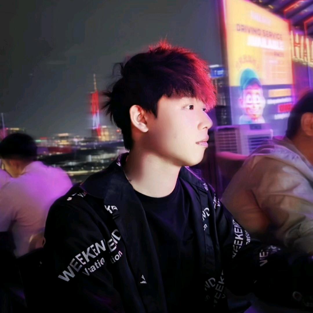 墨镜🕶️挂机王🏆
