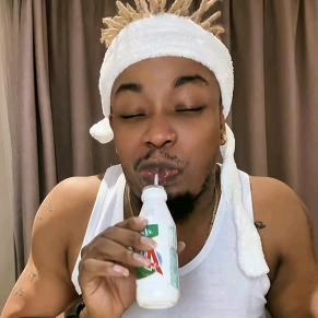 ℒᎭℯ  三  哥  ࿐