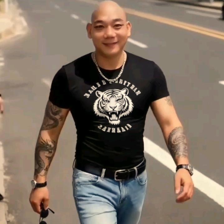 越来越好（单身带十五岁男孩）