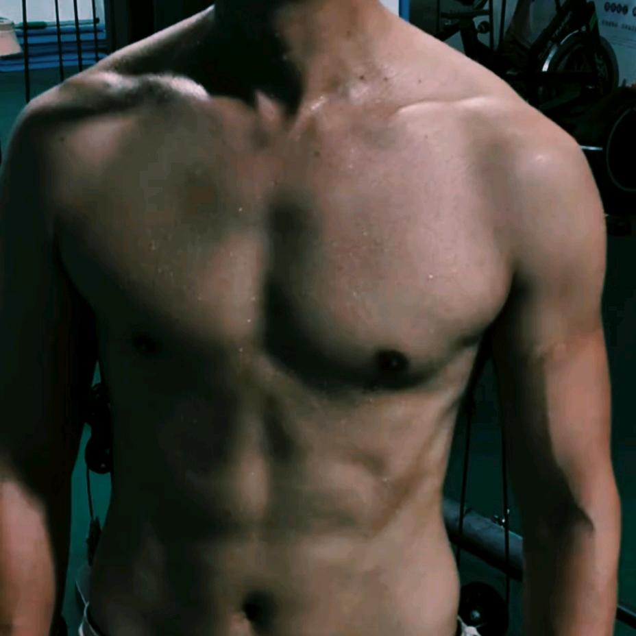 亮哥【撸铁·跑步】