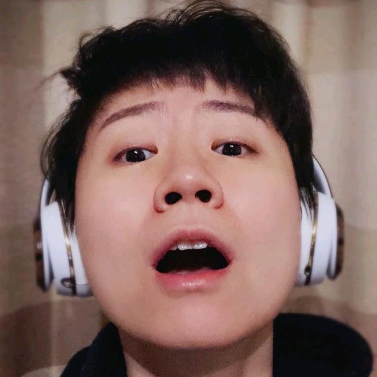 00后智己李微萌