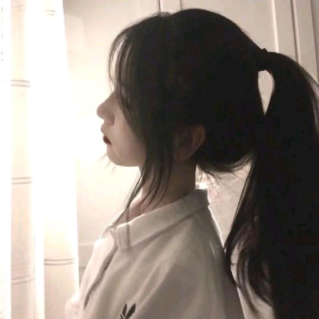 爱喝小汽水的小雨。
