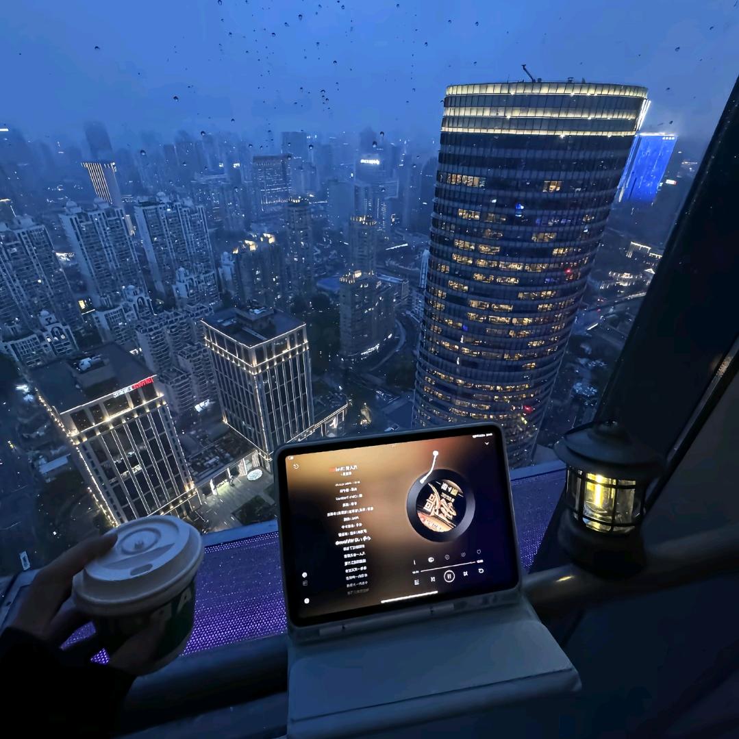 ── 展开 99条回复 ⌵