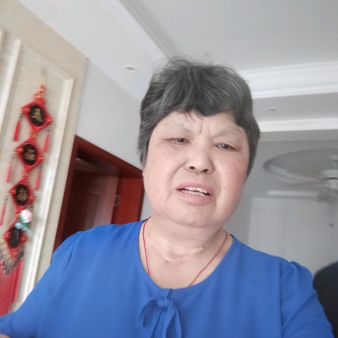 开开心心一家人