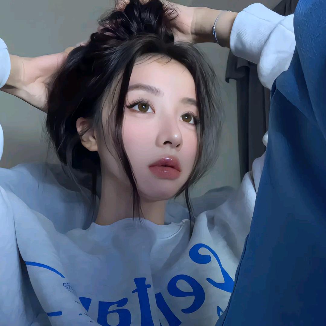 玲玲柒。