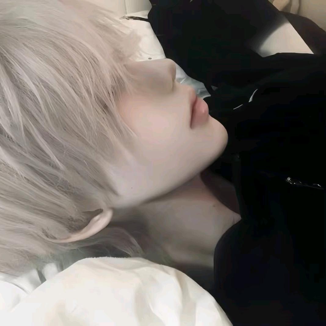 江鹿.