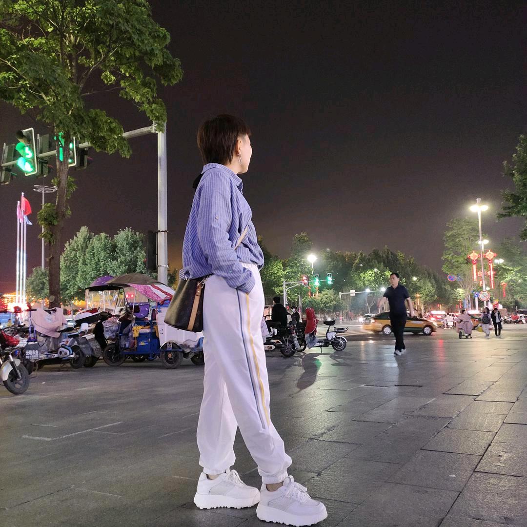 周口卖门的许菲