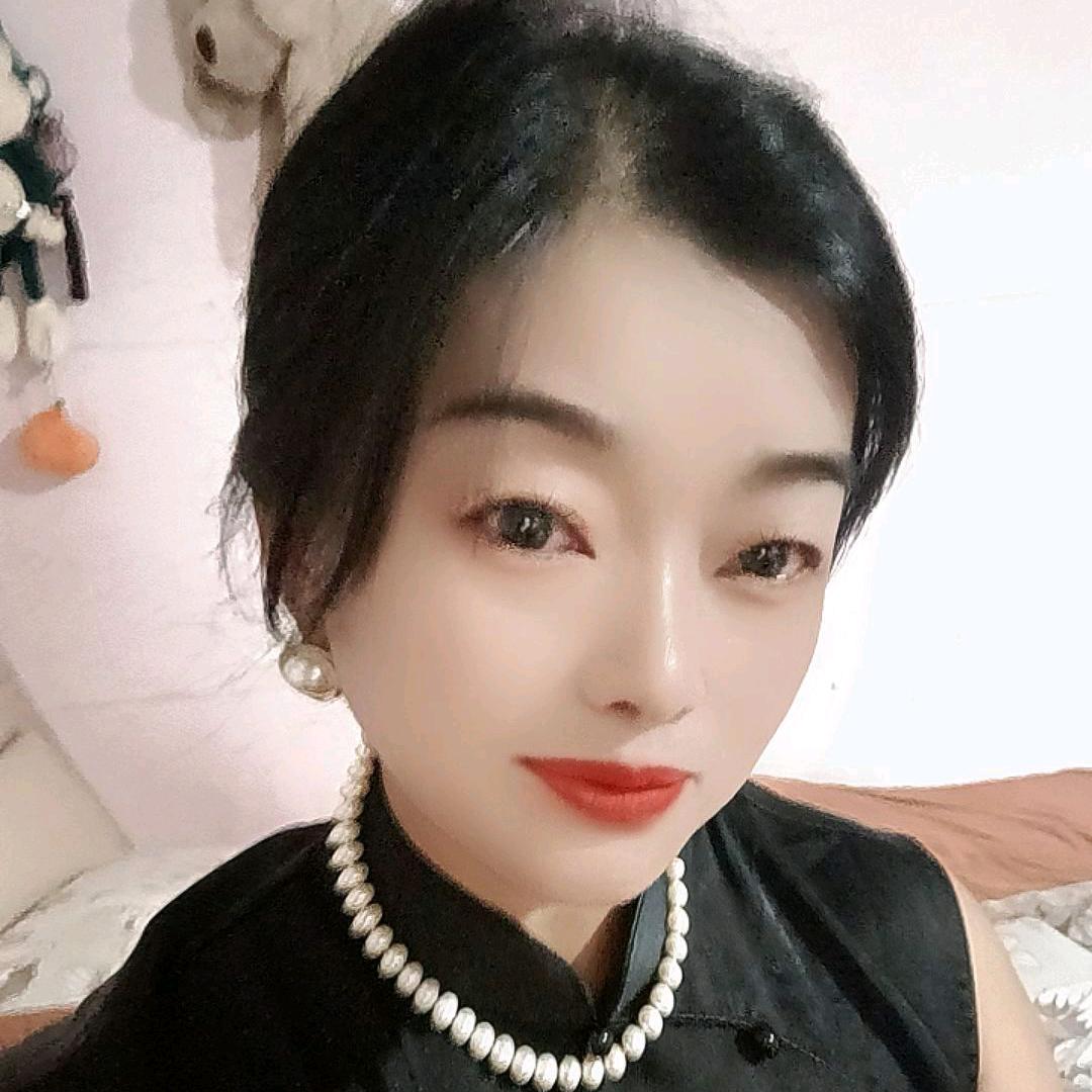 @灿欣泽草莓