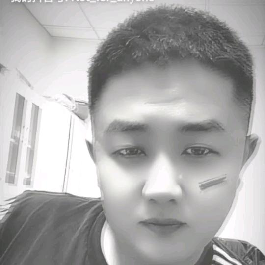 听闻远方有你，动身跋涉千里。