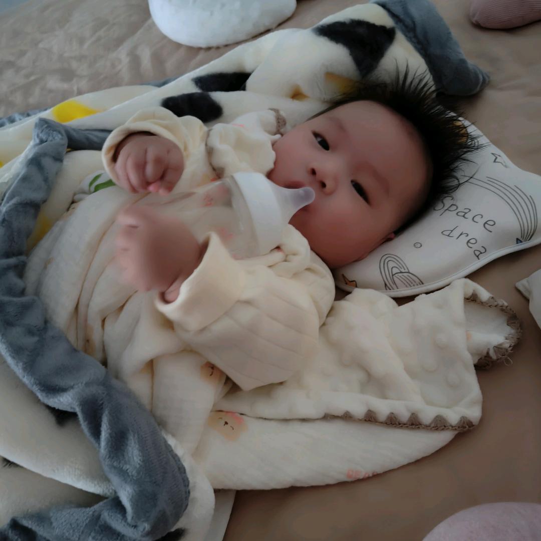 宥宥小包子