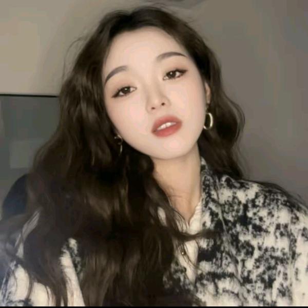 琪琪微微胖(轻奢女装)