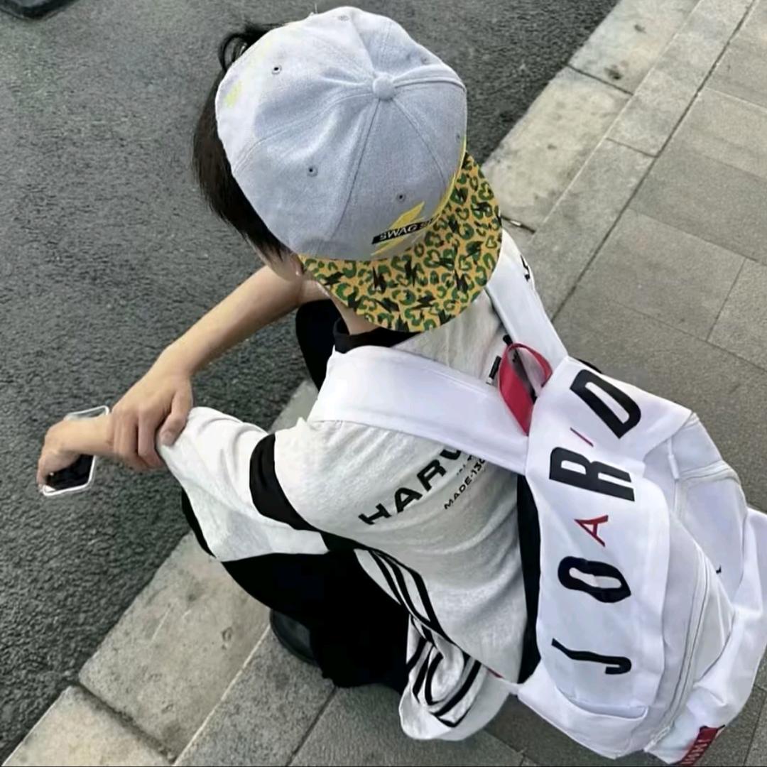 ♞