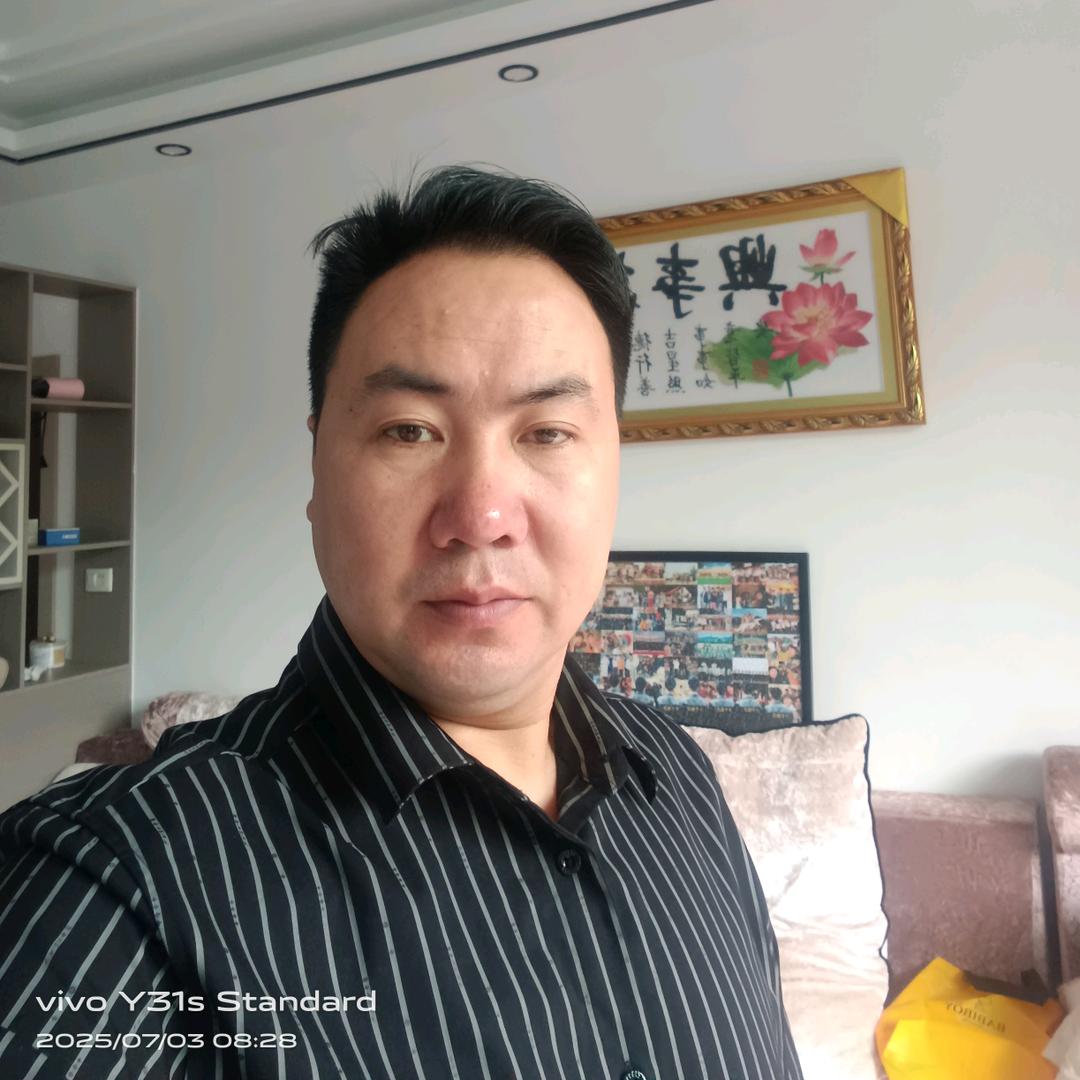 《 青山依旧在，人也非少年》