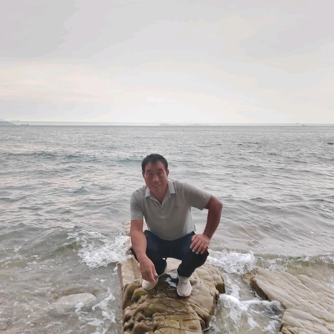 就是个种过地,专业卖肥的。