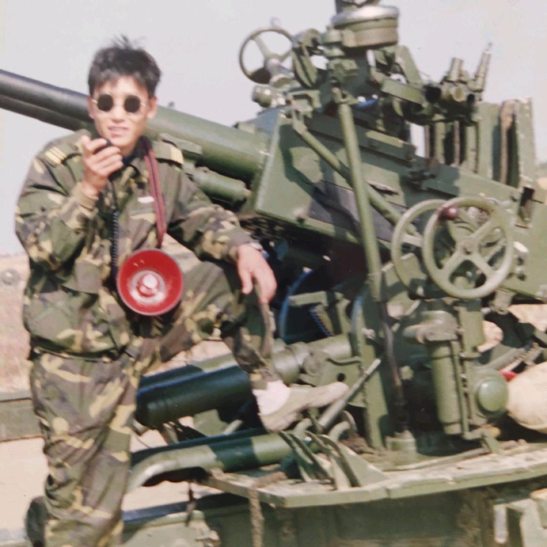 满山猴子我腚最红