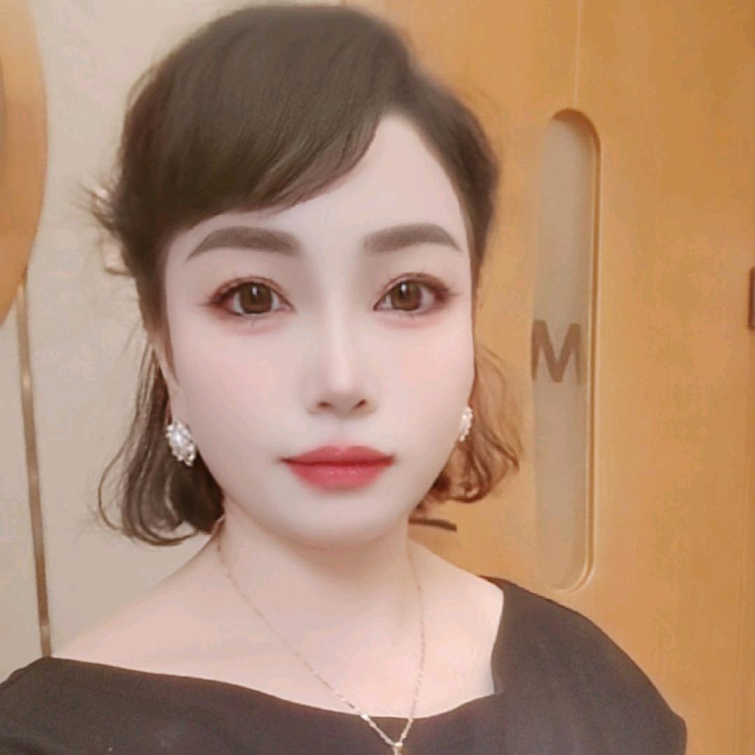 南宁问题肌荟肤恋慕尚美容经理