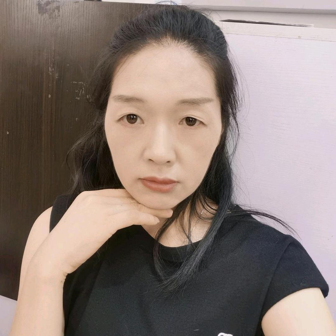 湖北随州市洪山镇乐伊尚品牌女装店