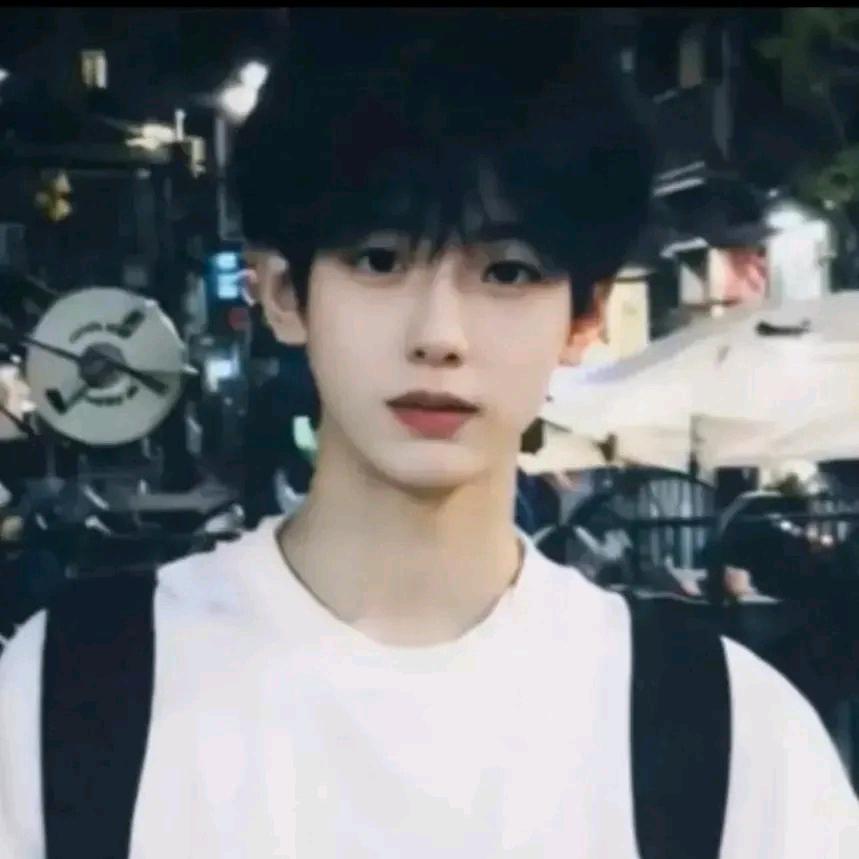 阿华拆卡（拍卡社）