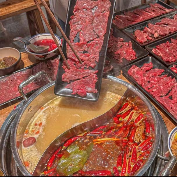 朗晓玉重庆自助火锅.