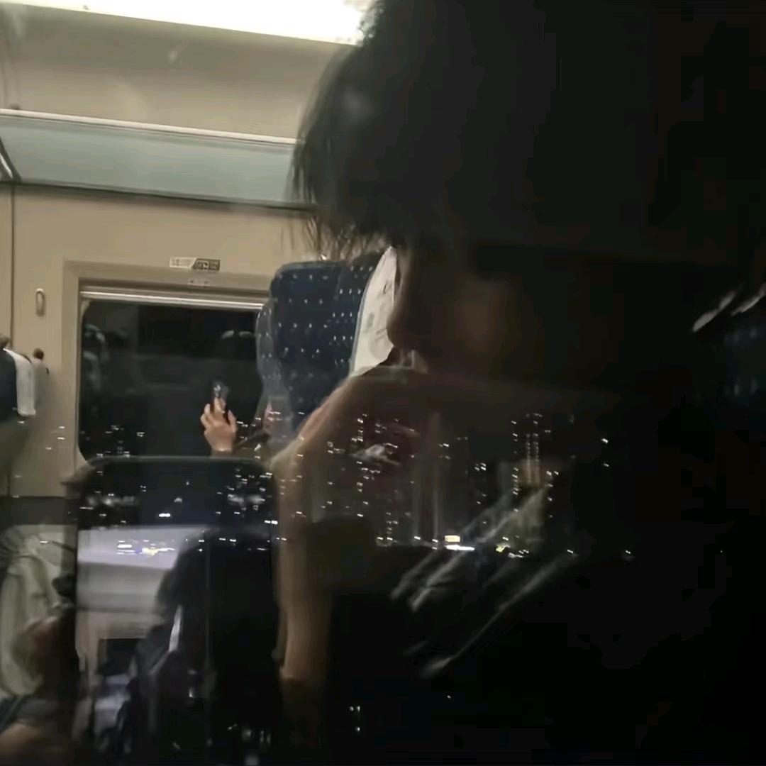 右手