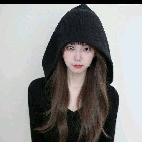 牵着猫散步的鱼