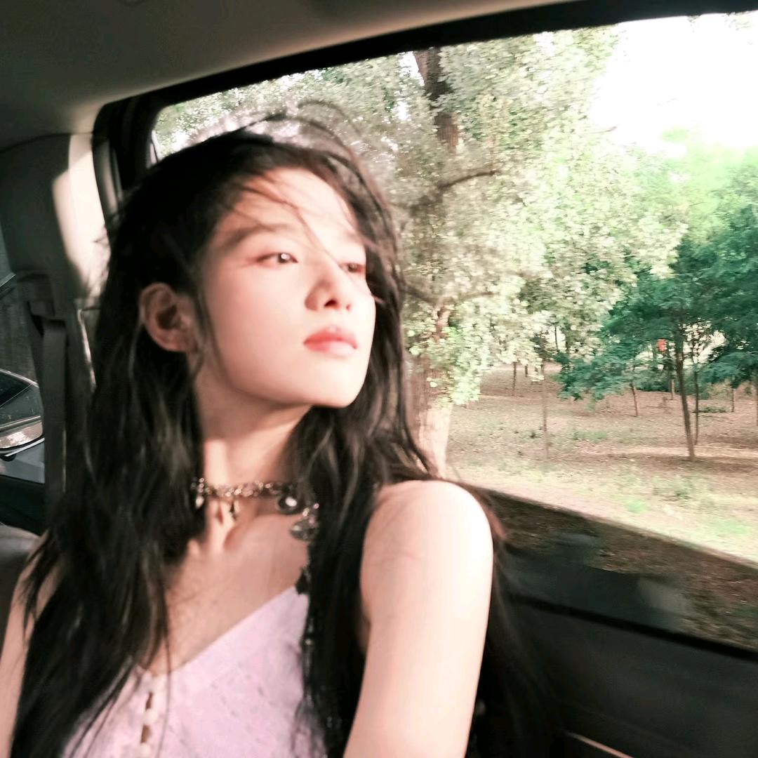 美女喜欢美女