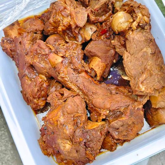王庄村，小娟卤肉。