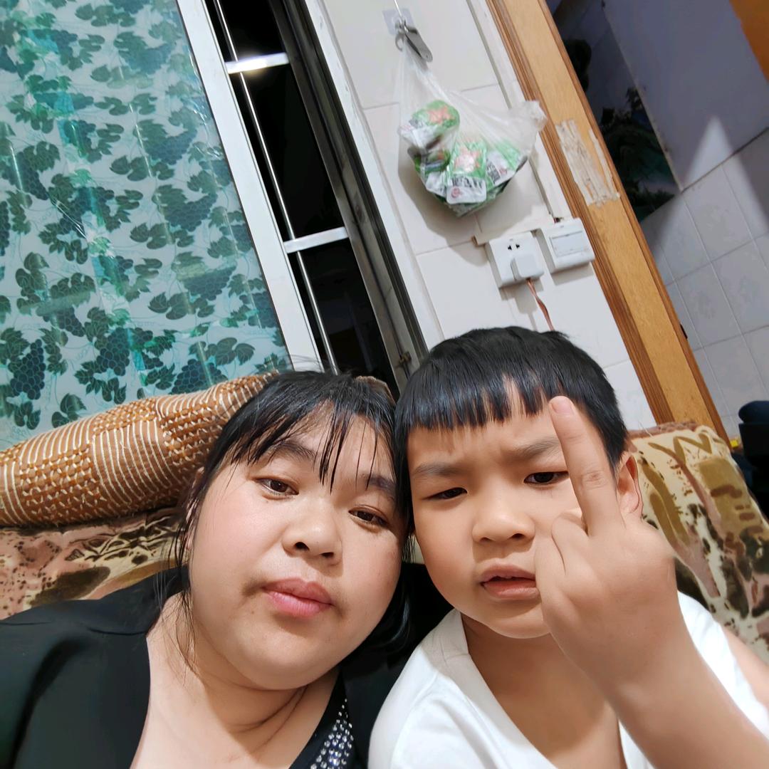 小粉粉，精品百货