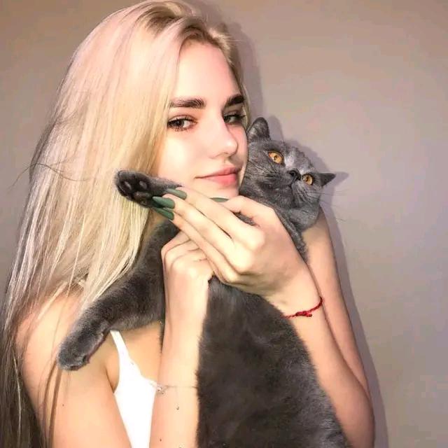 璐璐小姨吖 🌻