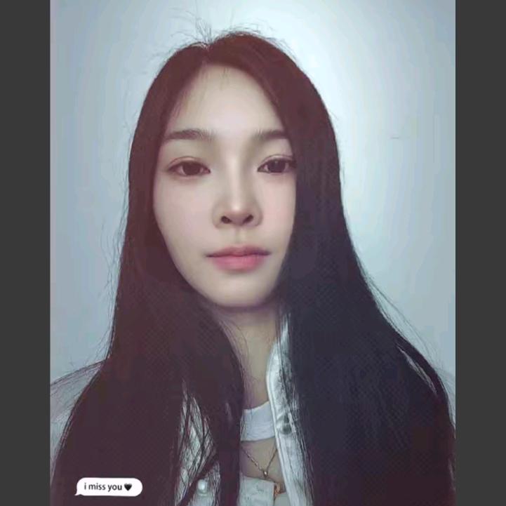 山里姑娘卖特产