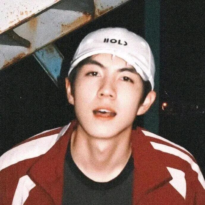 喝折耳根奶茶被罚300W.