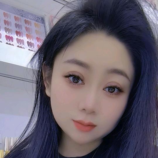 会做眉毛的小姐姐