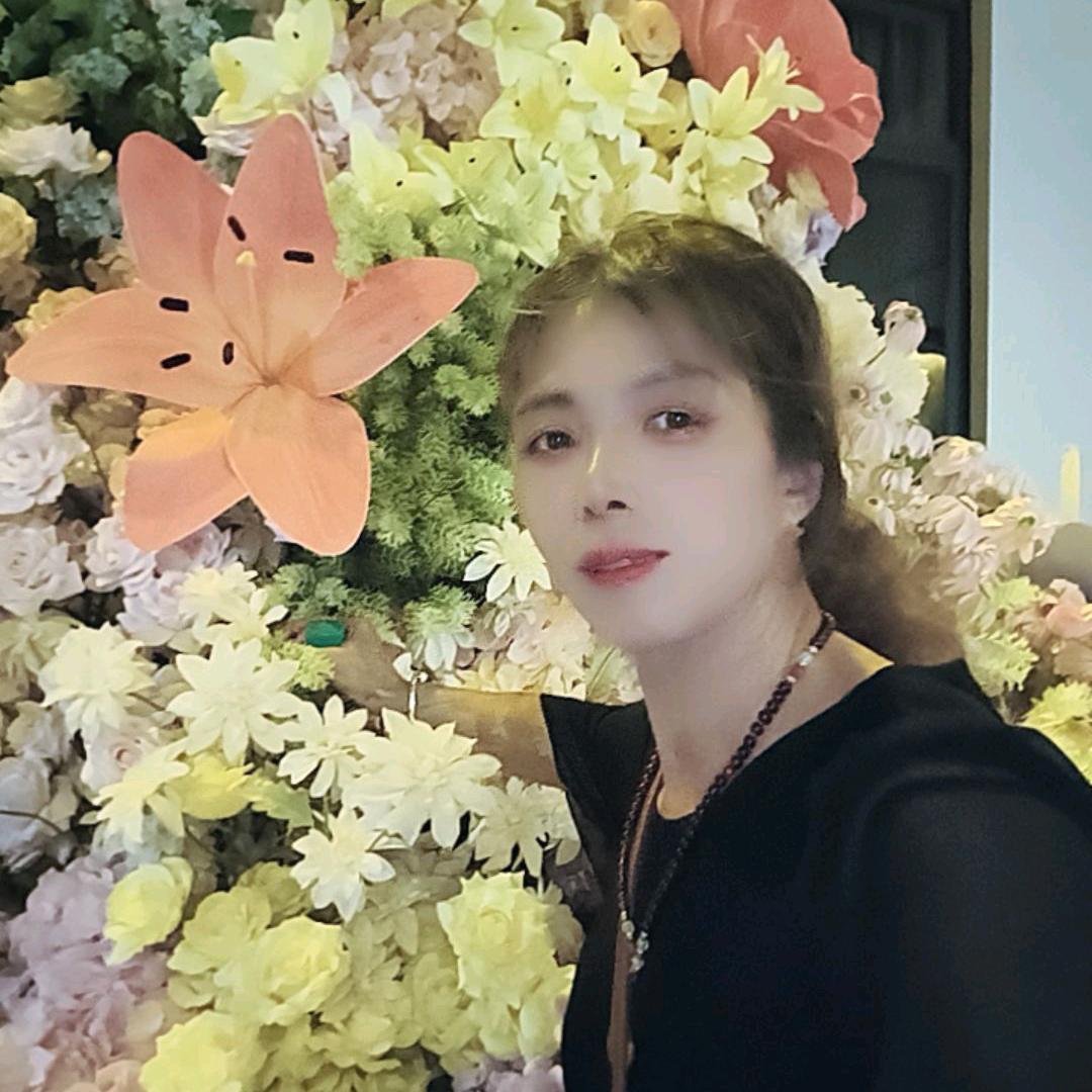 秋秋不定时开播