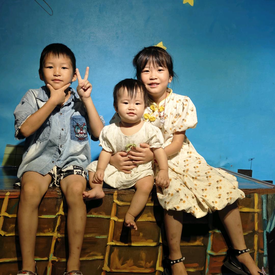 晓晓麻麻带三娃