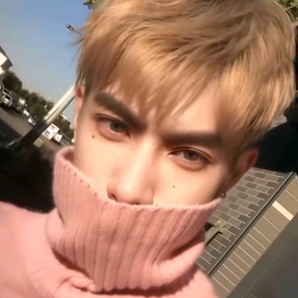 轻霭宇