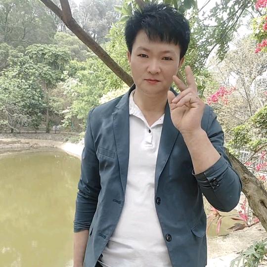 相逢何必曾相识。