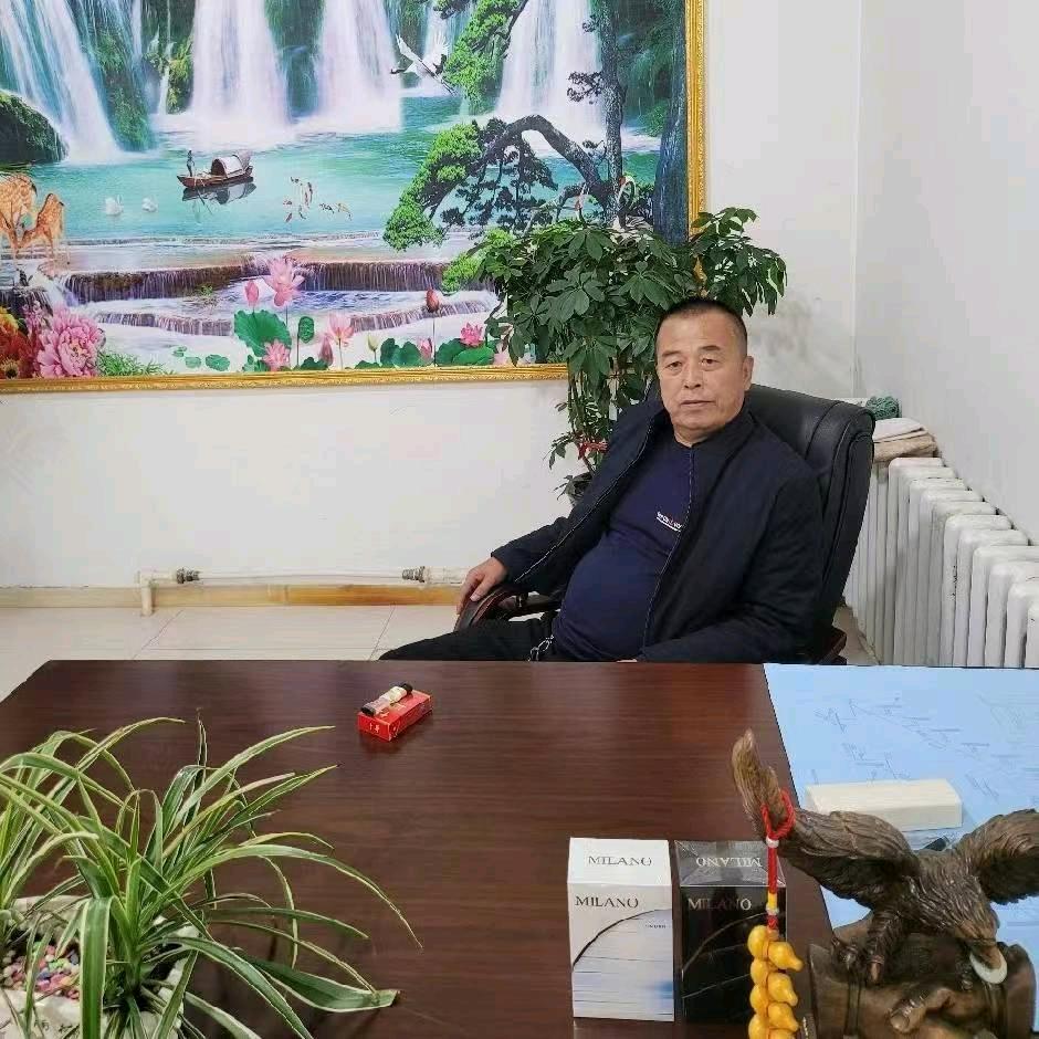 伍三