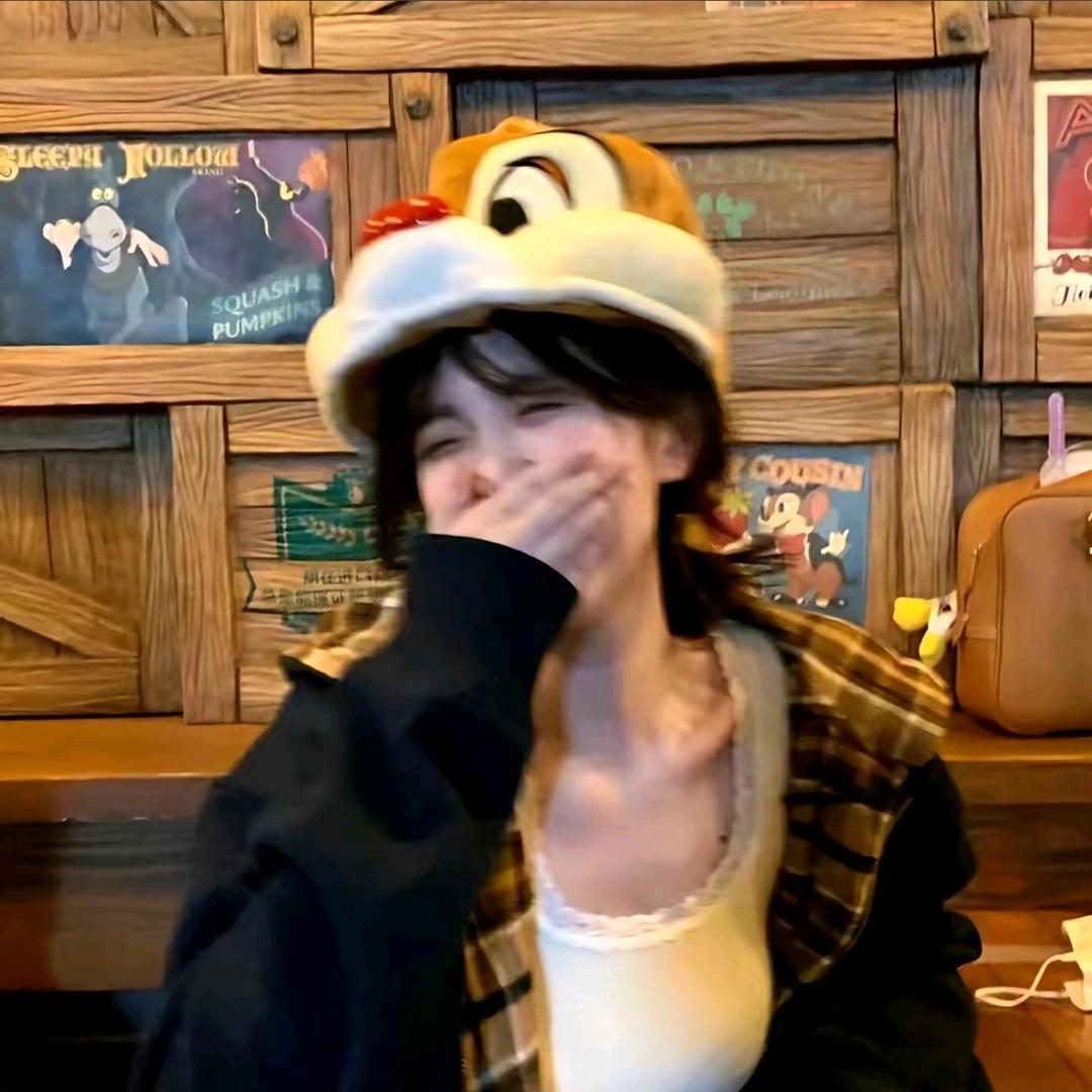 AMˇDimple