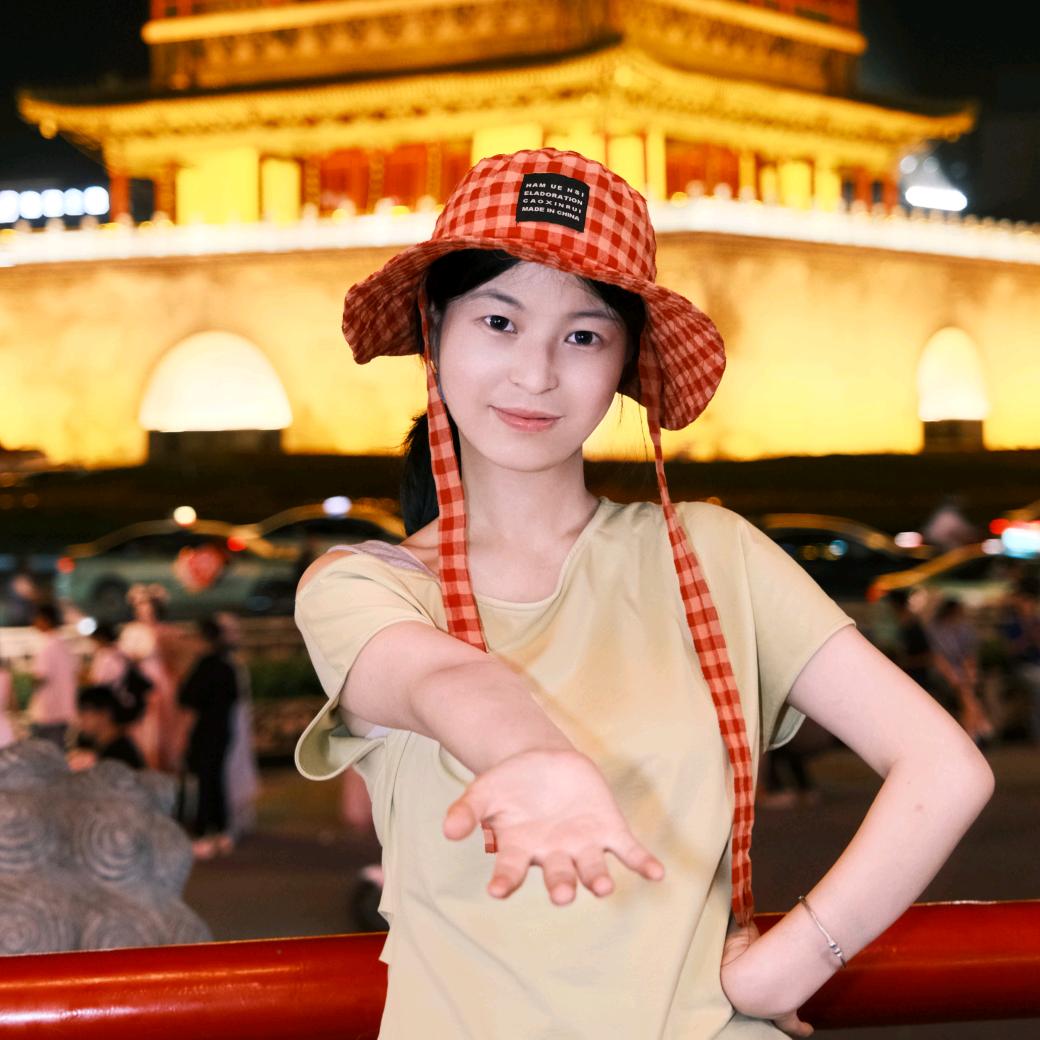 钟楼小红帽