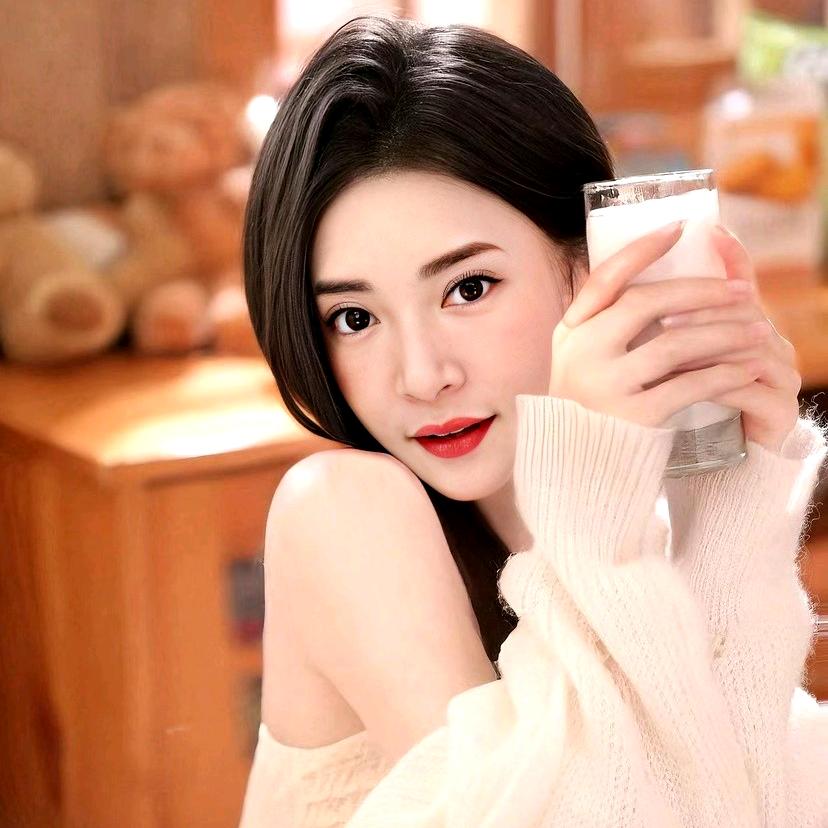 ღ᭄白月ꫛ光💞