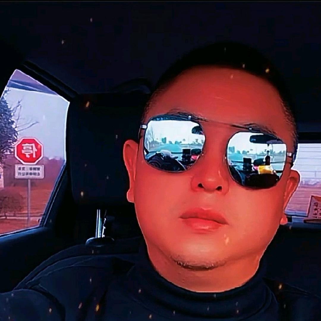 ℯ⃝🚬 疯狂 80 后