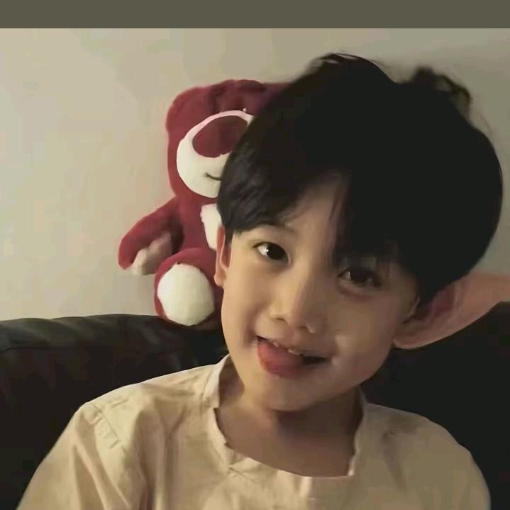 🌈小航睡醒了💤