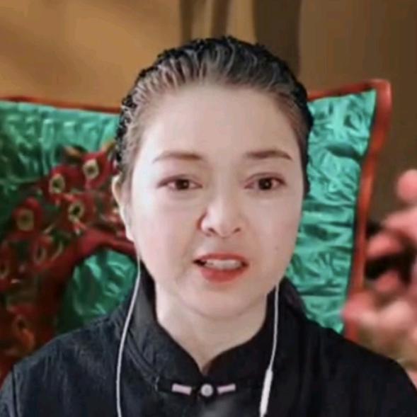 华莉莉