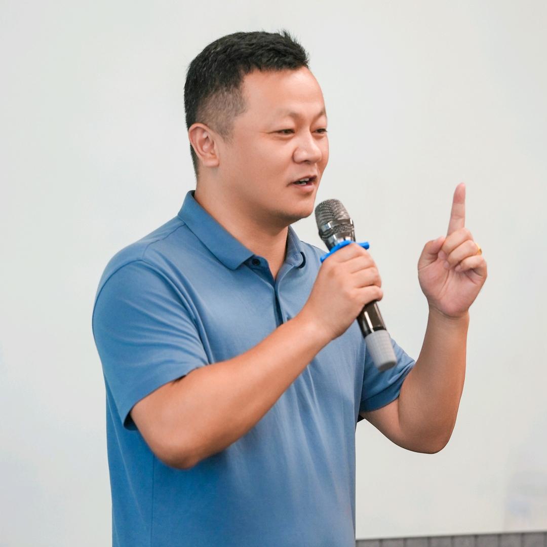 栗哥聊体制内外